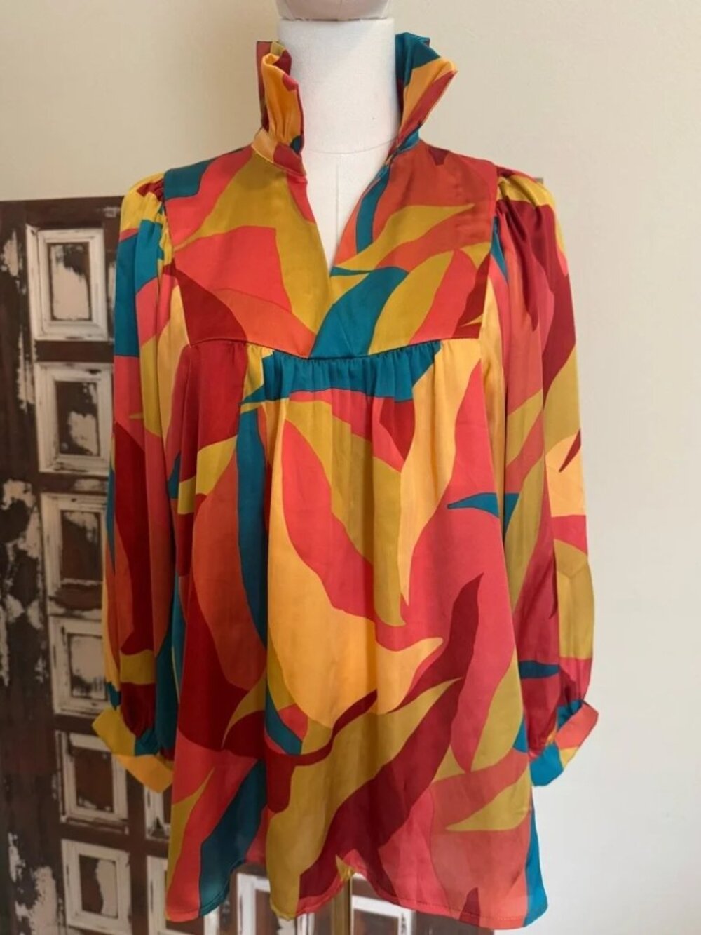 Adrienne colorful silky blouse with ruffled collar. Size small
